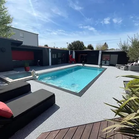 Grande Calme & Piscine Rochelle / Ile De Re Vila *