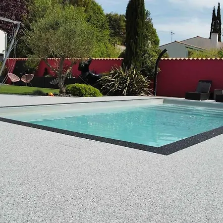 Grande Calme & Piscine Rochelle / Ile De Re Vila *